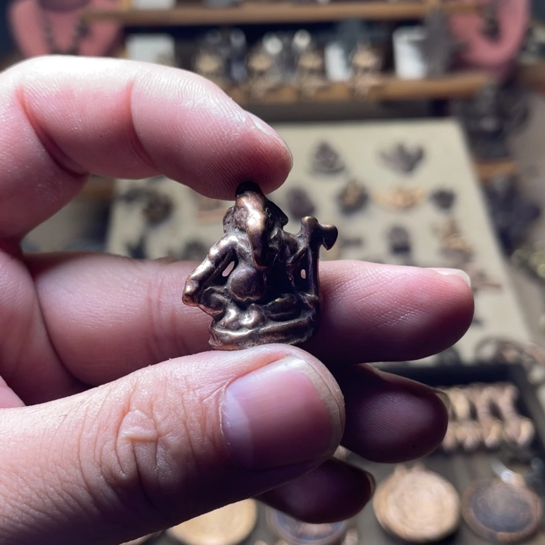 藏传加银象鼻财神