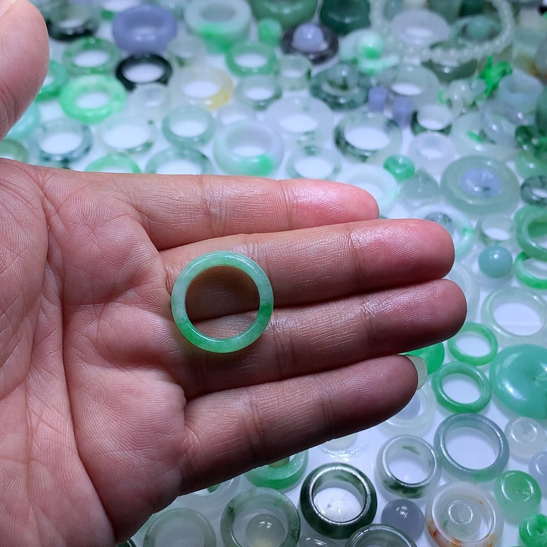 未镶嵌定制翡翠快*?