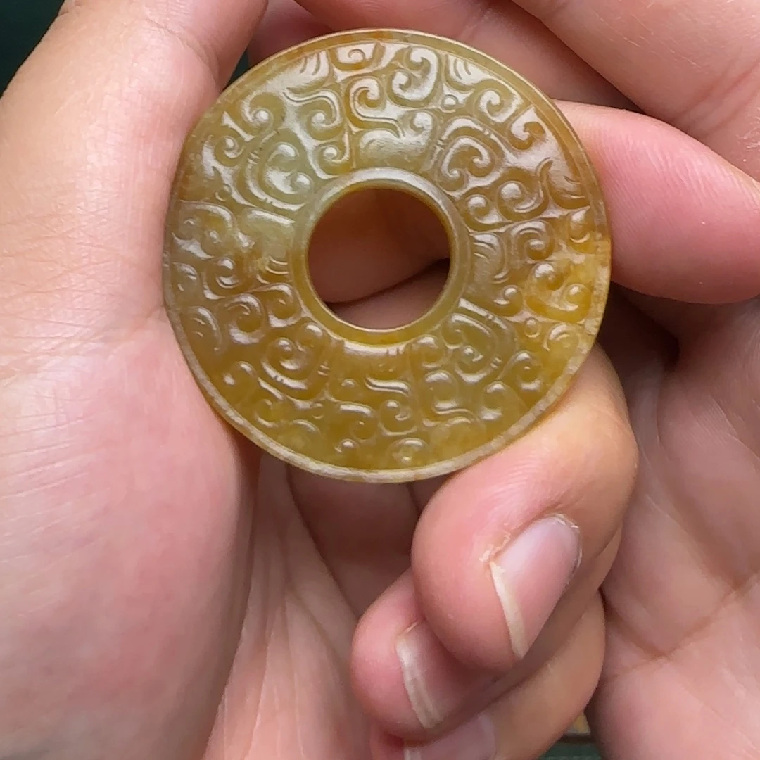 颈饰未镶嵌和田玉(糖玉)