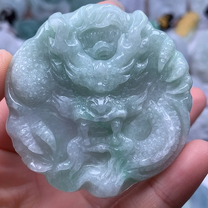 翡翠未镶嵌颈饰霸气侧漏龙行天下两面工艺福利卡