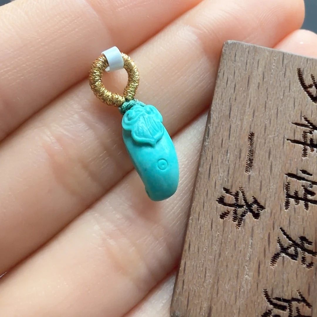 绿松石未镶嵌颈饰