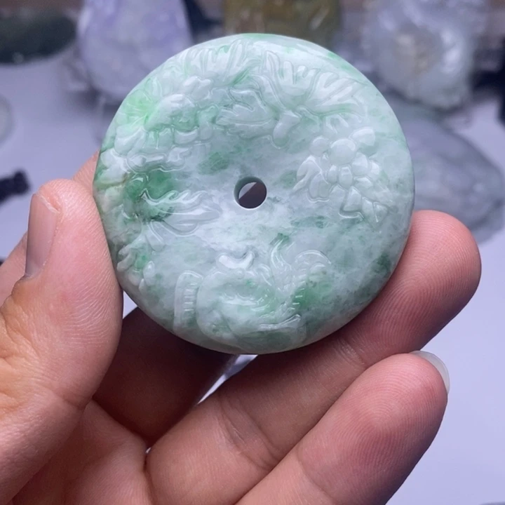 翡翠未镶嵌颈饰翡翠