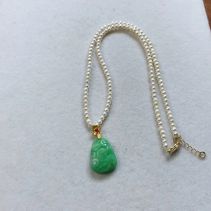 翡翠颈饰未镶嵌吊坠