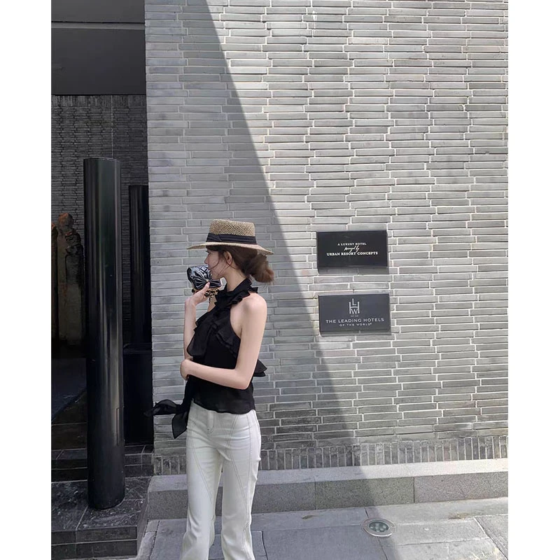 法式气质温柔风设计感气质挂脖背心女2025夏季新款休闲百搭直筒裤