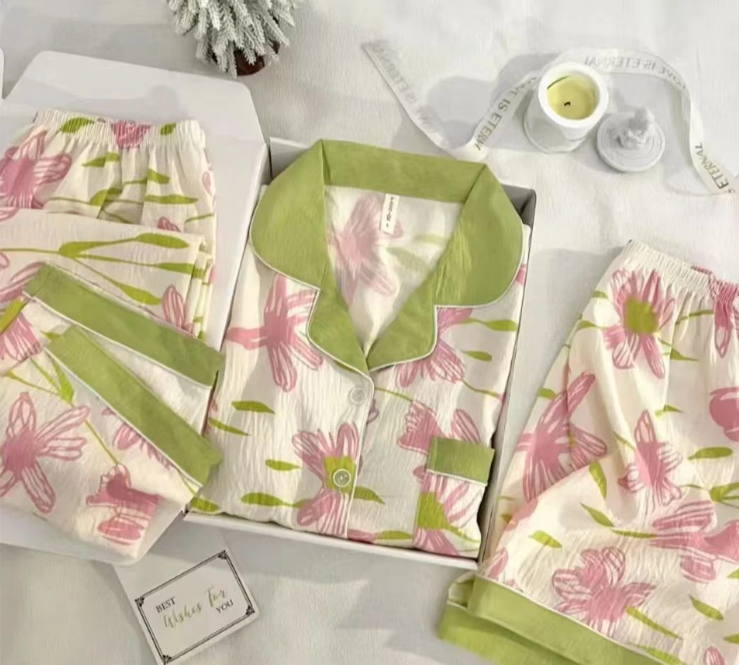 2025新款专柜短袖胸垫款三件套舒适印花女士夏季睡衣家居服1006