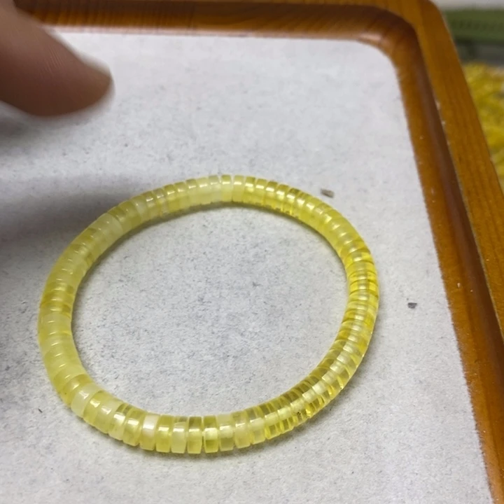 蜜蜡未镶嵌裸石串