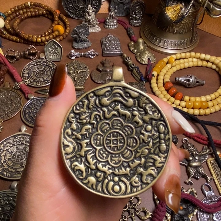 泥塑小元素的设计风格