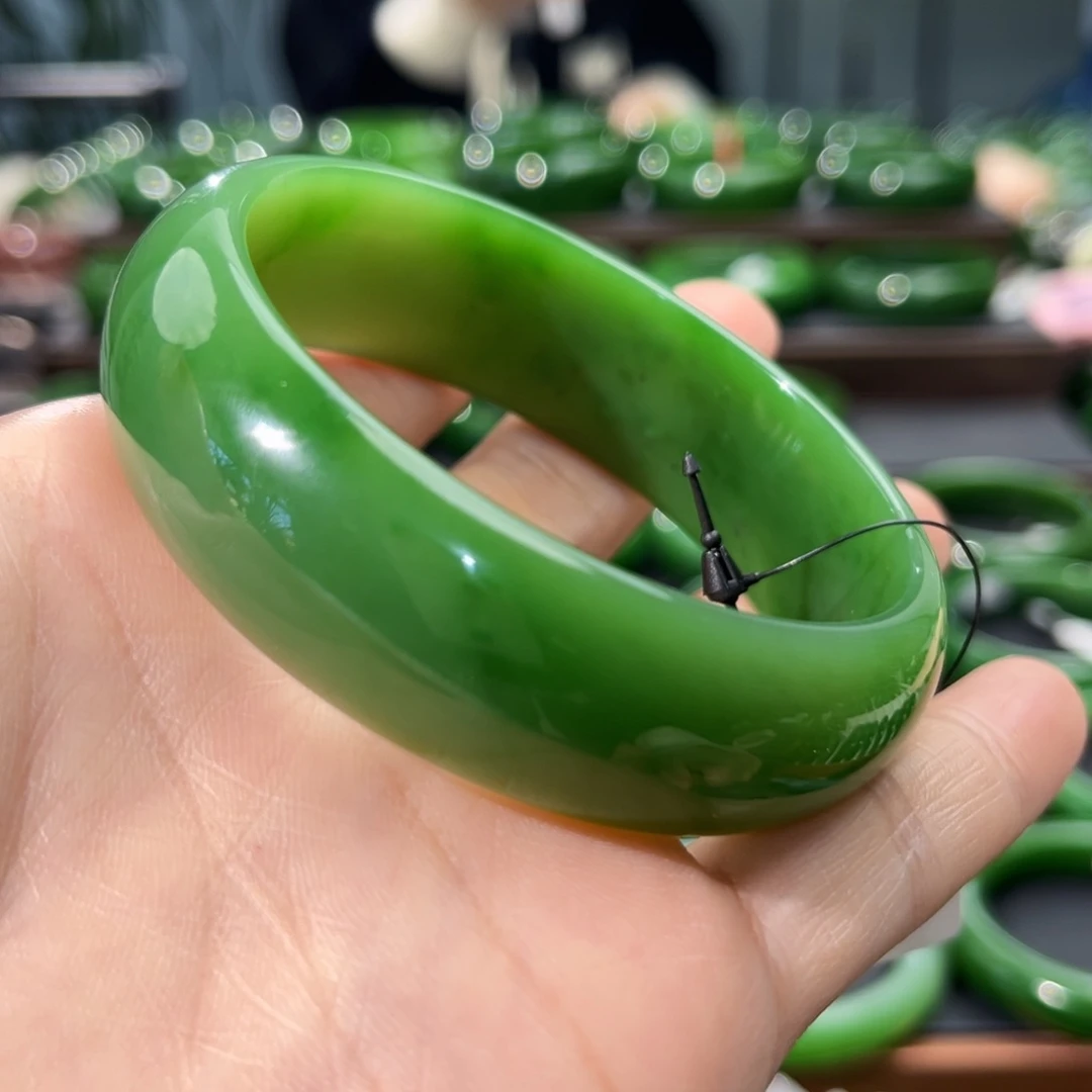 未镶嵌手镯和田玉（碧玉）