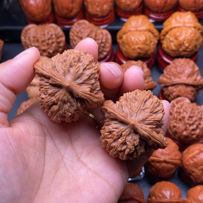 【闪购商品】文玩核桃把件42篓子