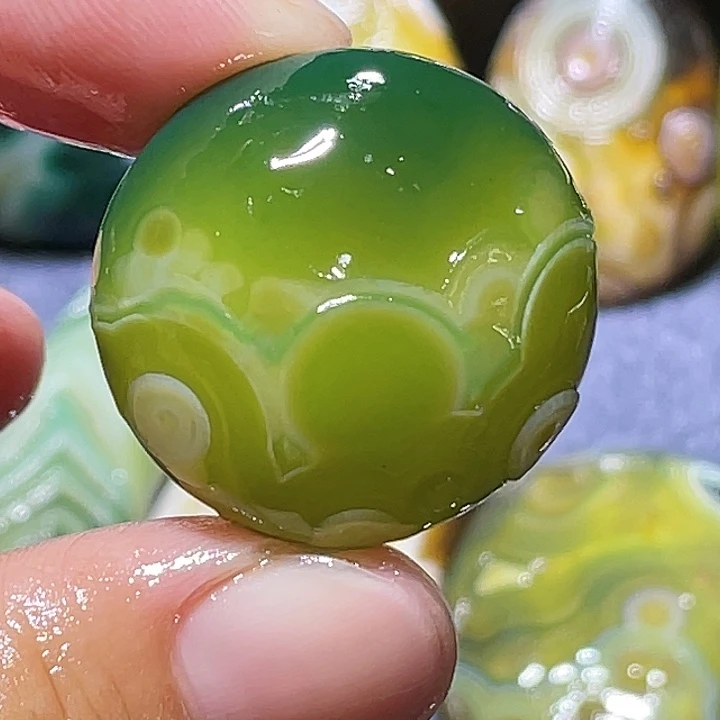 玛瑙/玉髓未镶嵌珠宝奇石