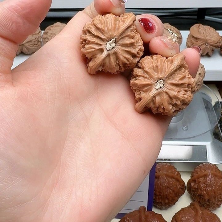 文玩核桃吊坠37全品桃心宫灯