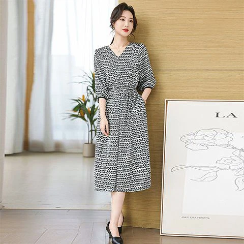 高贵法式修身显瘦气质连衣裙收腰夏季女时尚新款碎花时尚印花裙子