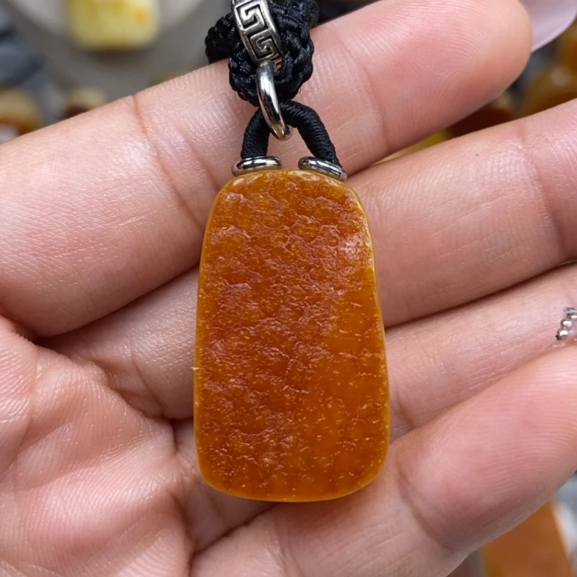 【闪购商品】琥珀颈饰未镶嵌