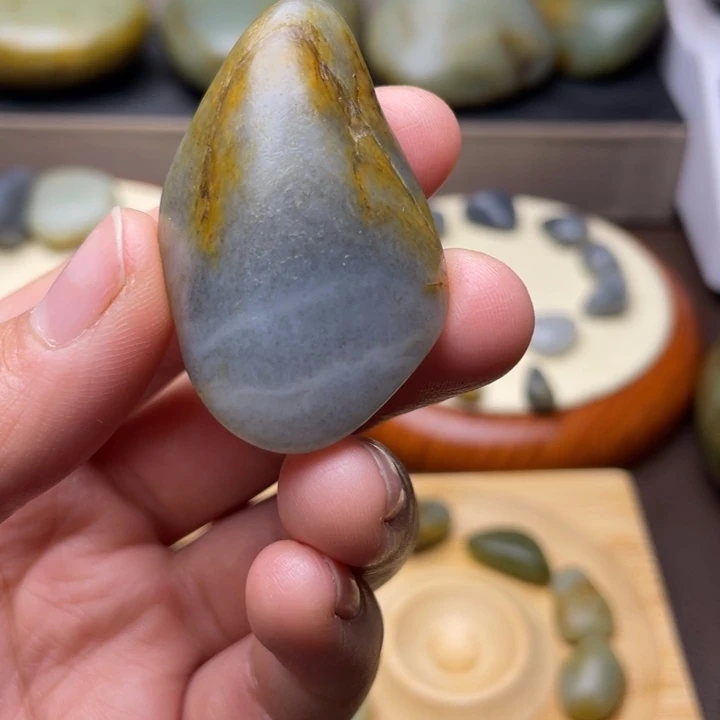 和田玉未镶嵌颈饰4