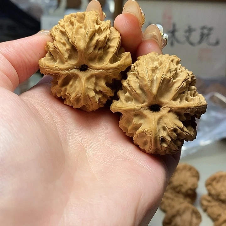 文玩核桃吊坠40苹果园