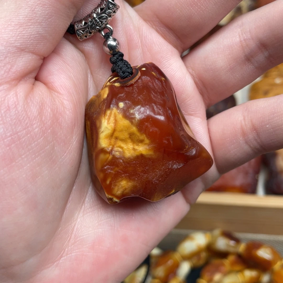 蜜蜡珠宝奇石未镶嵌