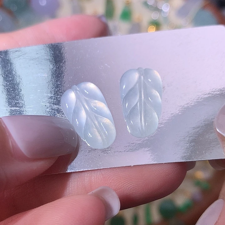 颈饰未镶嵌翡翠白冰树叶一对