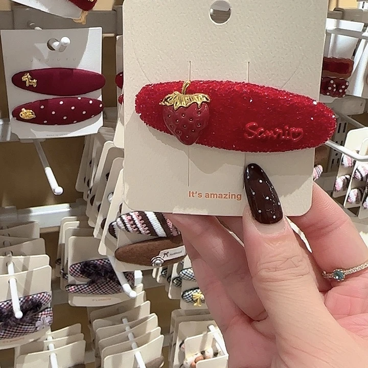 红色砂糖草莓掰掰