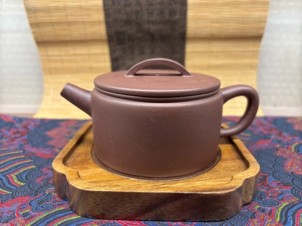 汉瓦壶，精工半手，原矿紫泥，容量230cc