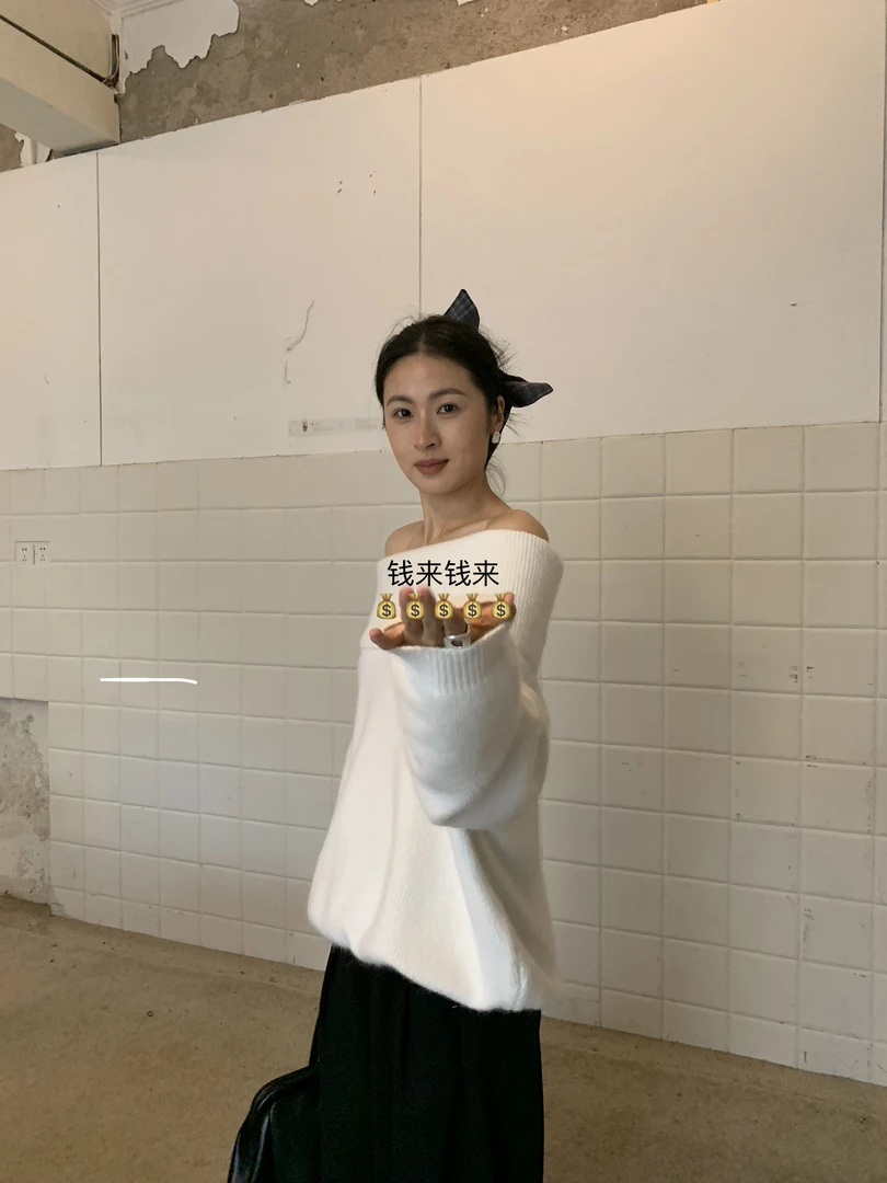 【2024早冬款】设计感时尚一字肩毛衣 88070