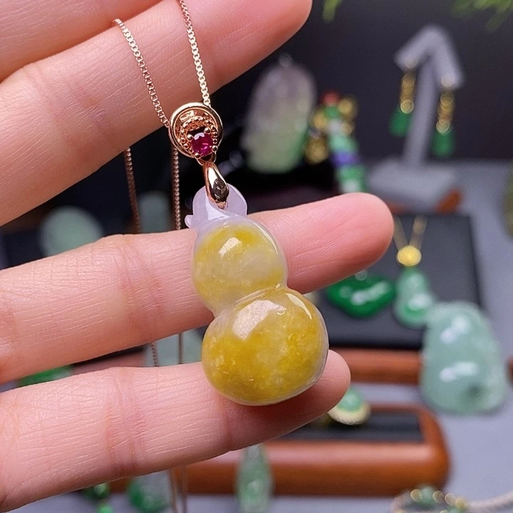 吊坠(赠链)未镶嵌翡翠