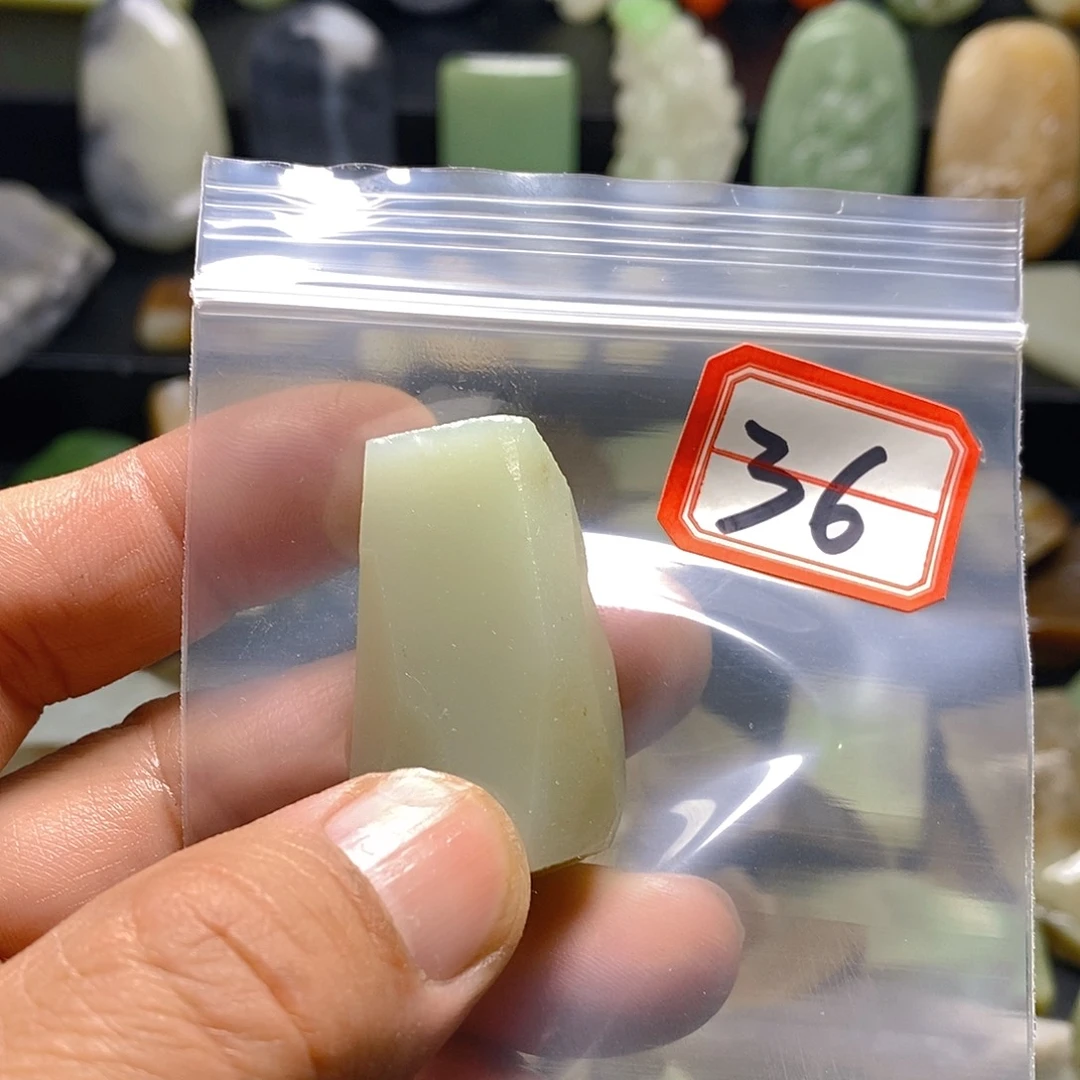 3***O和田玉（糖玉）未镶嵌珠宝半成品