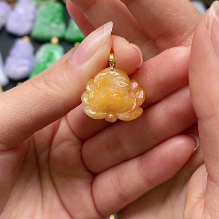 翡翠颈饰未镶嵌吊坠