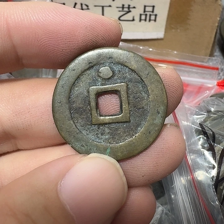 坦***城铜现代工艺品花钱