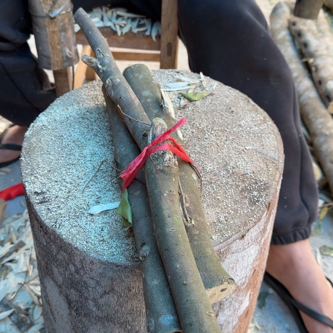 树脂制品突*突麻袋套餐号奇楠原木一个