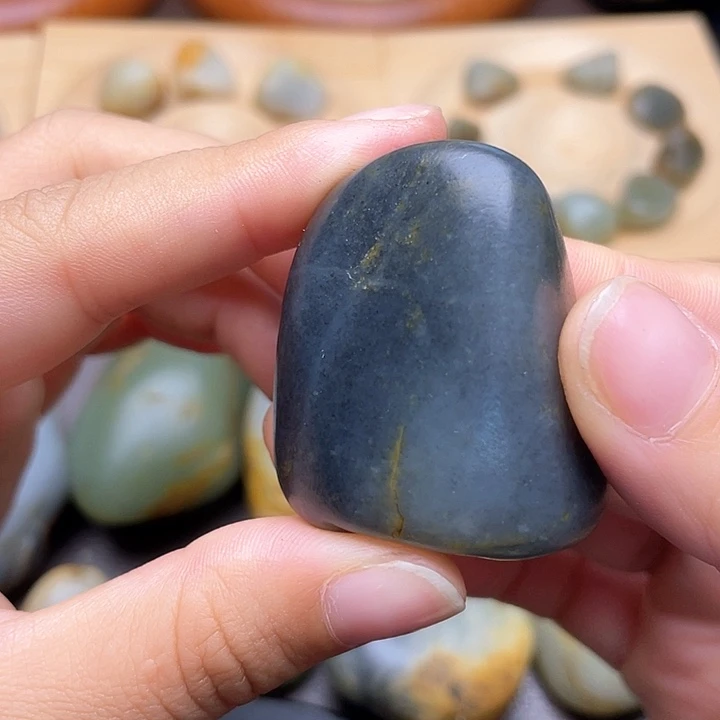颈饰未镶嵌和田玉3