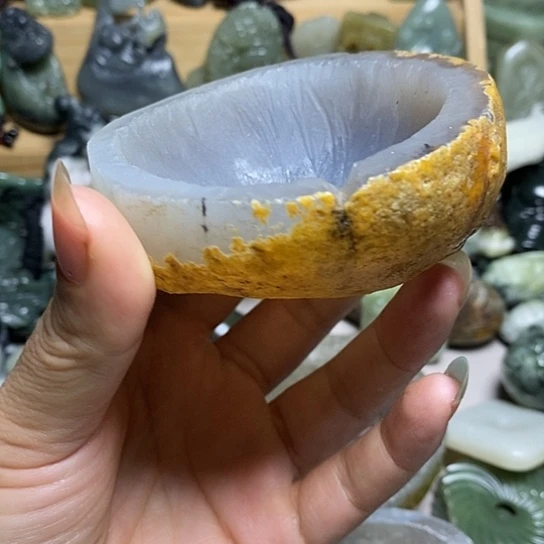 未镶嵌玛瑙/玉髓珠宝半成品山**閩