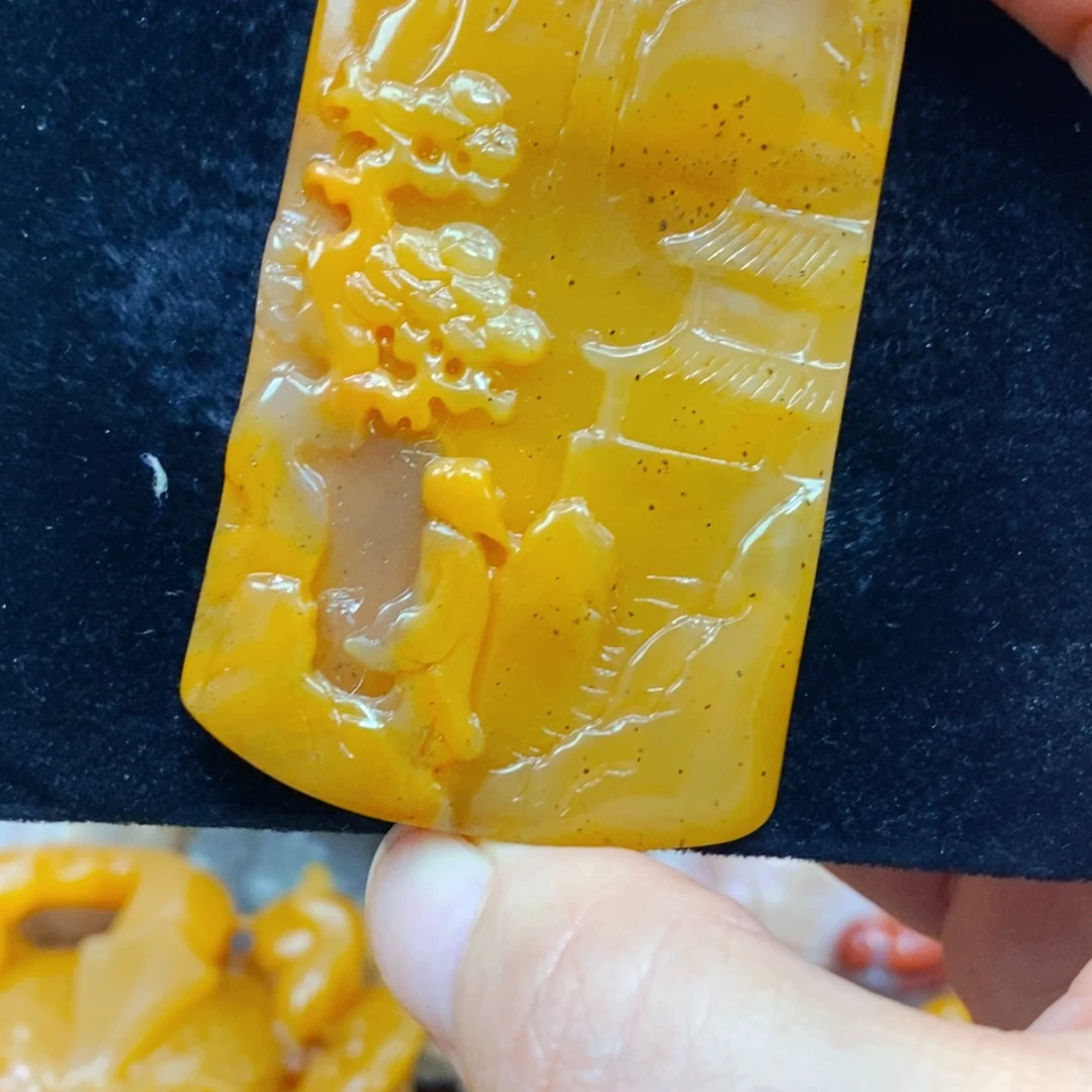 未镶嵌石英质玉（黄龙玉）吊坠(不含链)