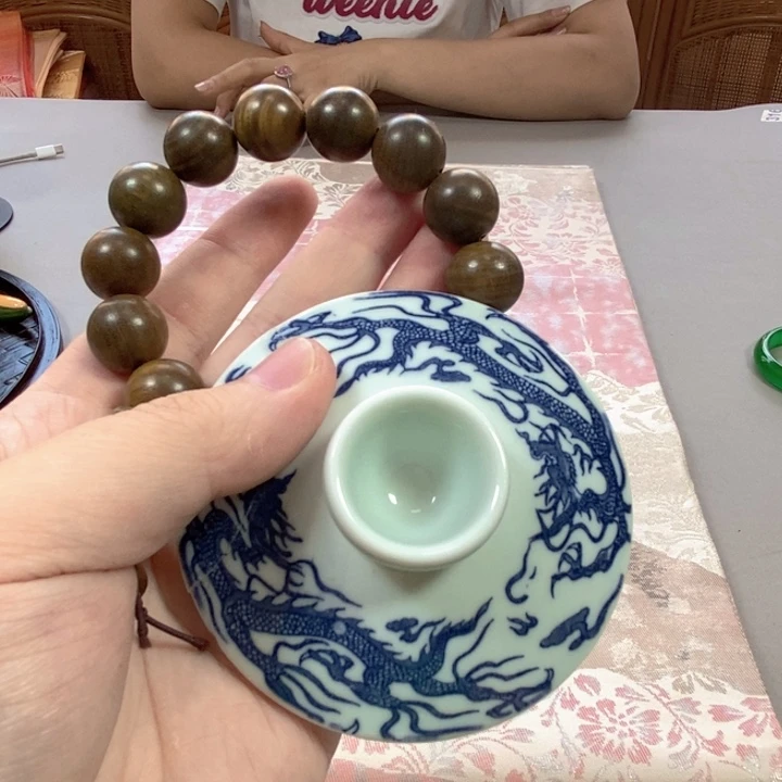 瓷片不哈哈就哈哈哈哈哈哈哈哈