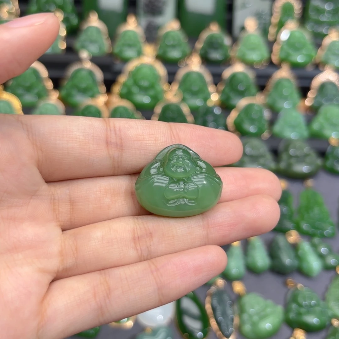 颈饰未镶嵌和田玉（碧玉）