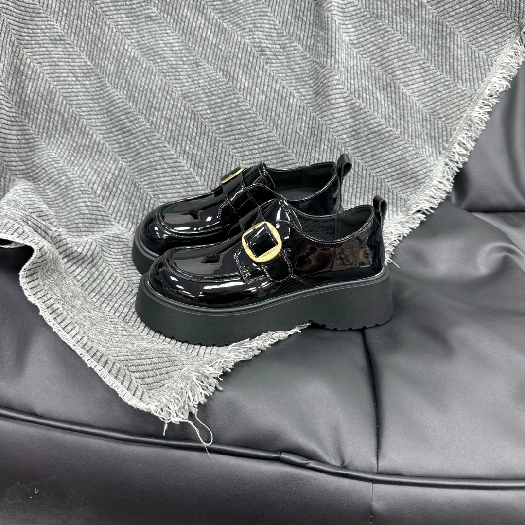 B62 亮黑小皮鞋女2025年秋季新款增高鞋子单鞋通勤松糕底乐福鞋