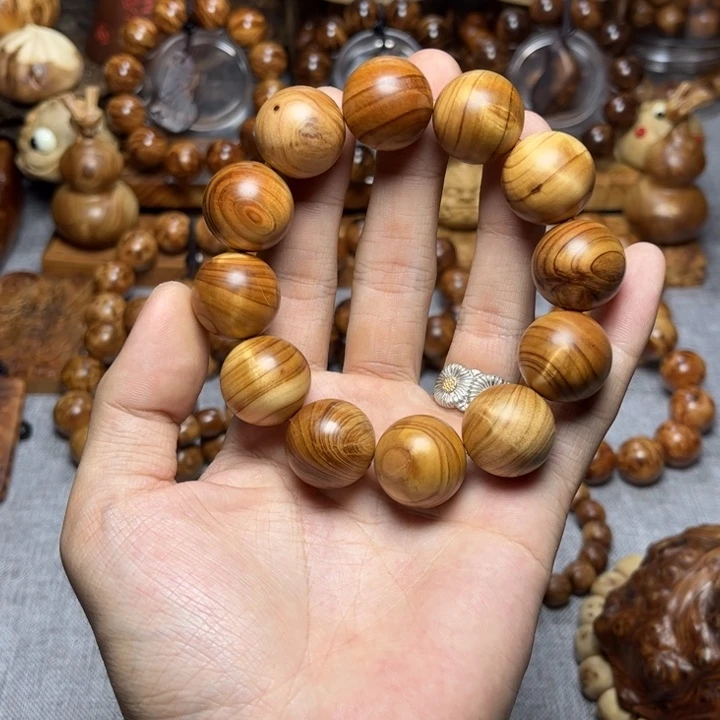 柏木（崖柏）太行崖柏瑕疵黑金龙胆闪浮裂