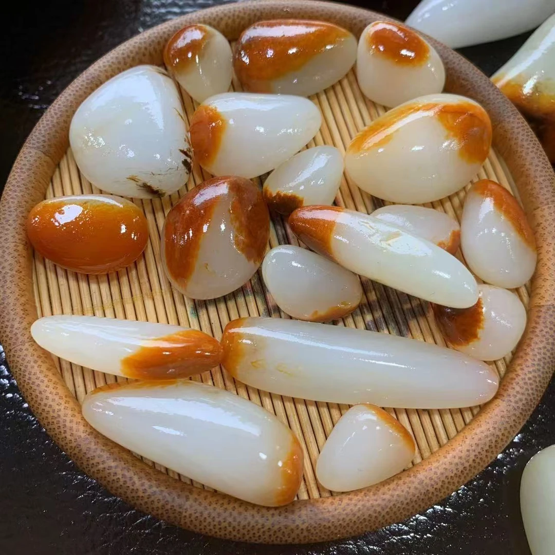 新田和疆玉籽料盆景石