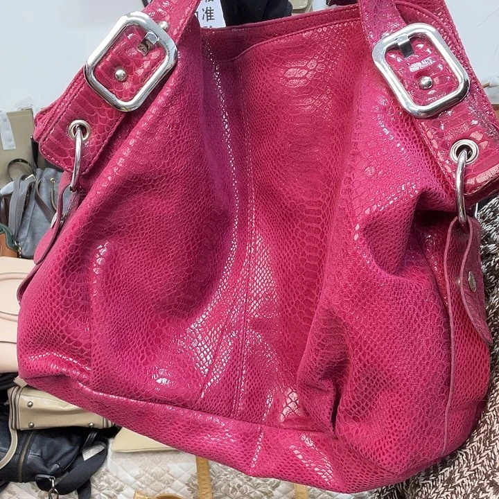 紫***，织物古着包包默认微瑕