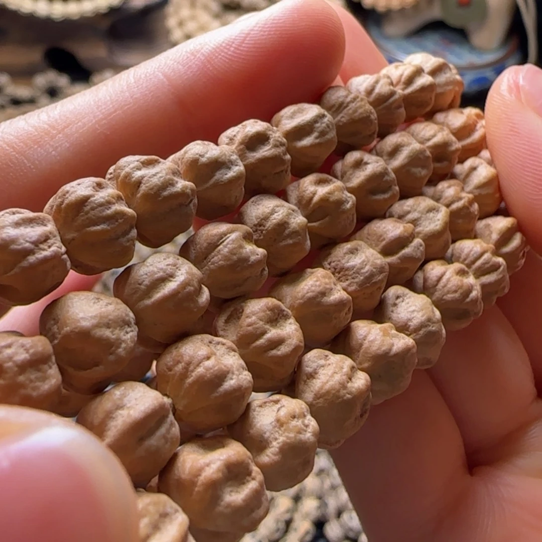 【闪购商品】吊坠柏香籽/百香籽恭****！