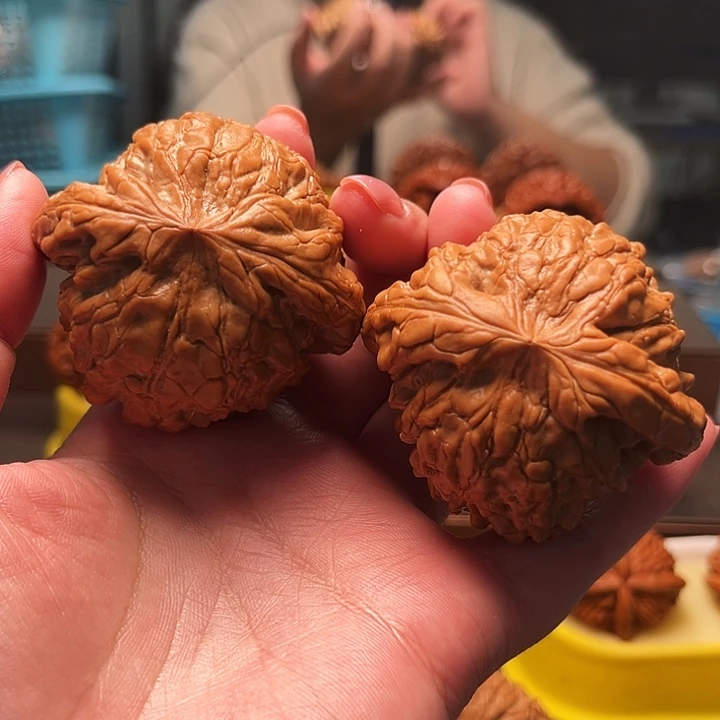 小***】文玩核桃吊坠龙鼎