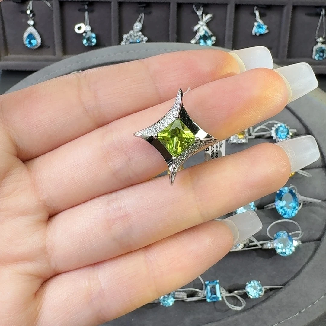 橄榄石银S925镶嵌吊坠(不含链)1.5