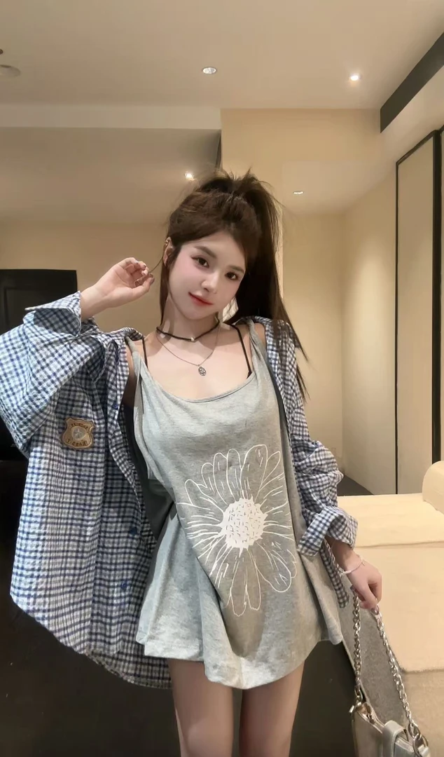 【HuiHui】韩国东大门格纹长袖上衣女士格子翻领衬衫（H8400）