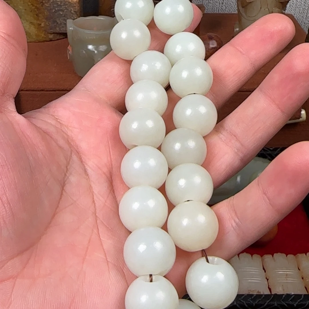 石***人非常精美的脖挂件