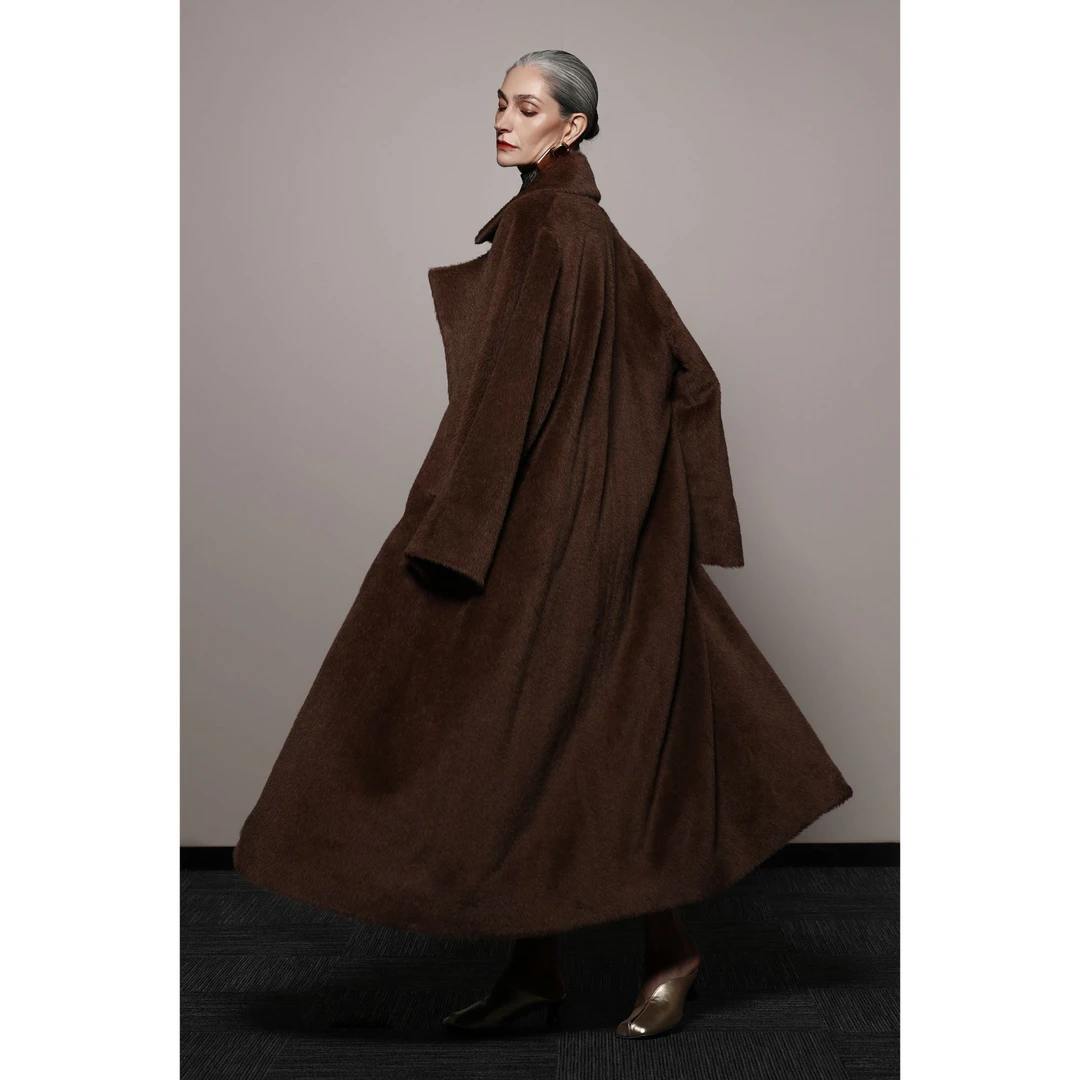 芈莱尤优——新款高端韩版棕色羊驼绒大衣F22-638