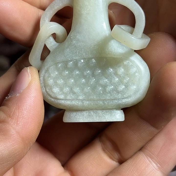 石***转和田玉未镶嵌挂件