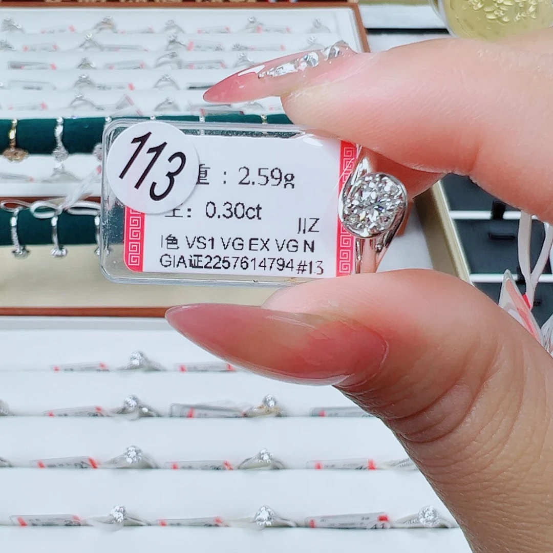 戒指/指环18K金镶嵌钻石