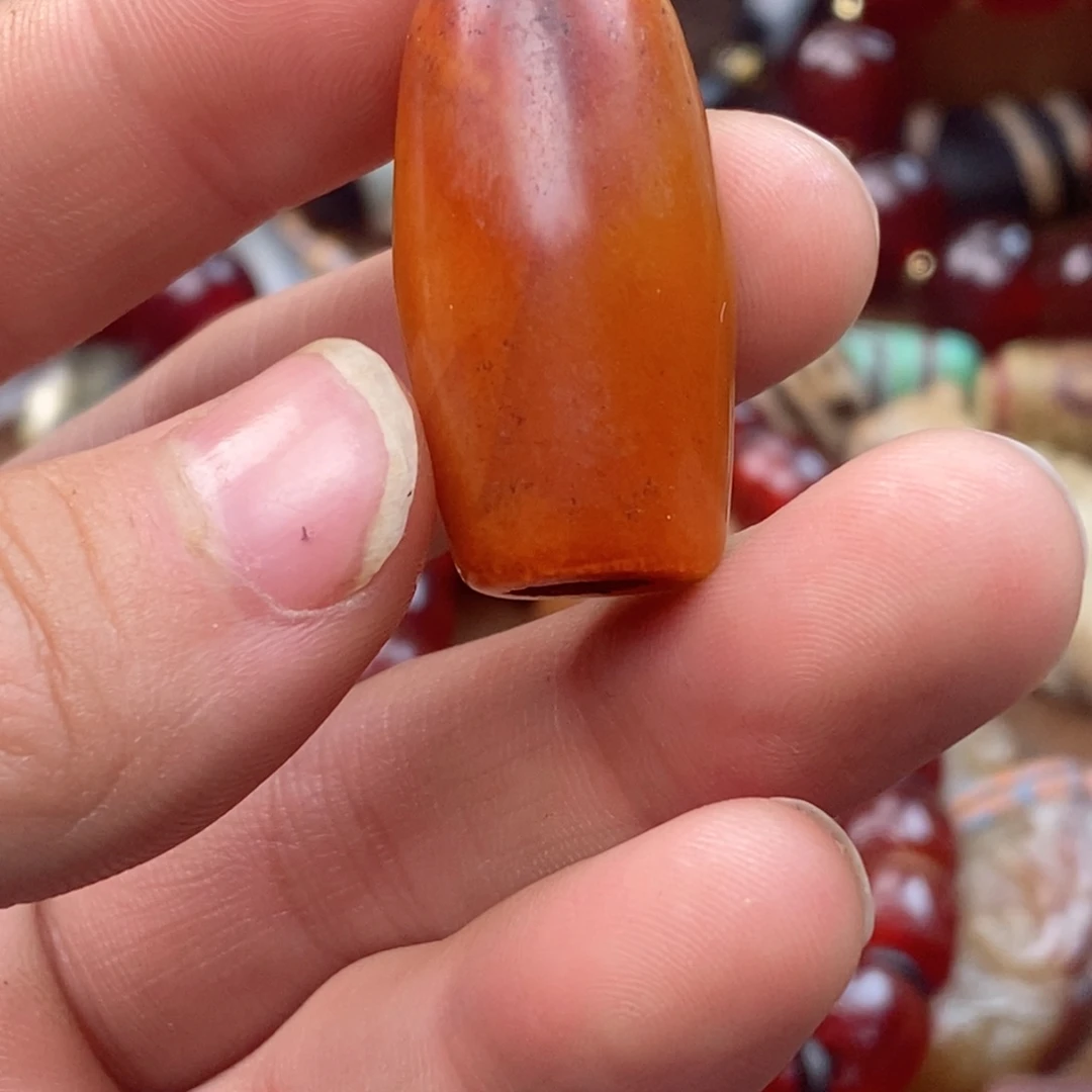 DIY琉璃珠子的颜色是蓝色