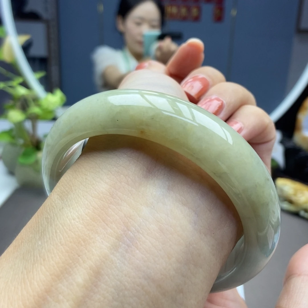 翡翠未镶嵌颈饰手镯43–55.6