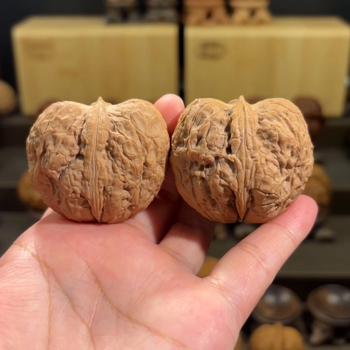 文玩核桃吊坠金锭子45