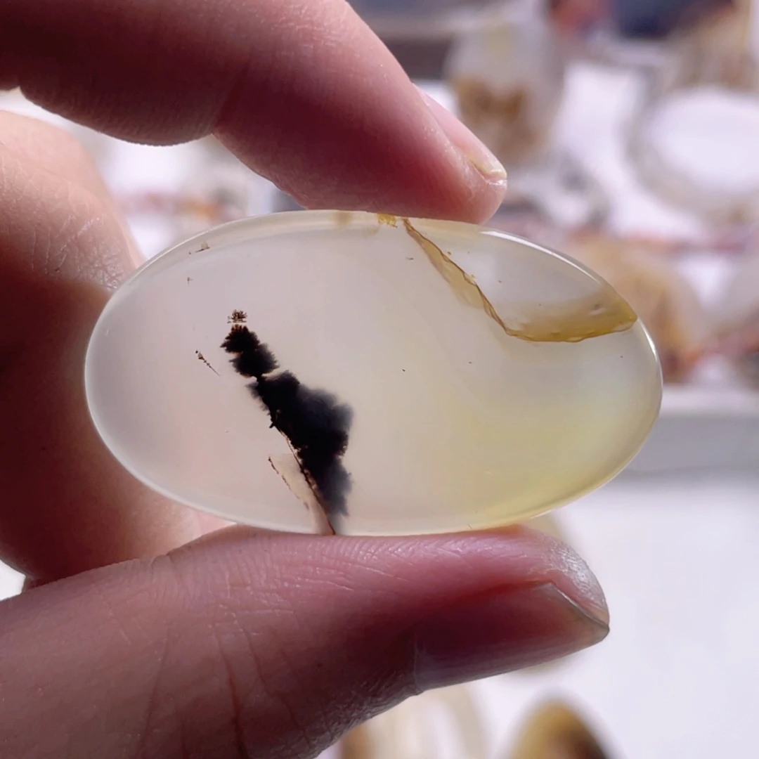 玛瑙/玉髓未镶嵌珠宝奇石